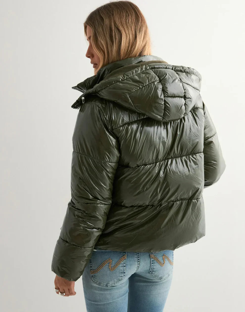 Glänzende Pufferjacke