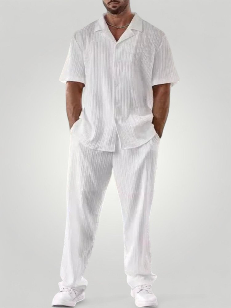 Klassisches Herrenset für stilvolle Sommermomente